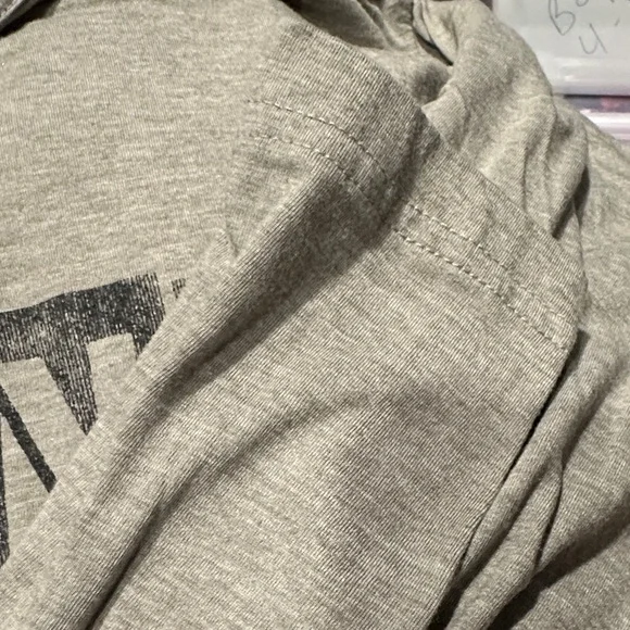 Gray Graphic Broadway RENT Long sleeve Tee Shirt Large - Picture 4 of 4